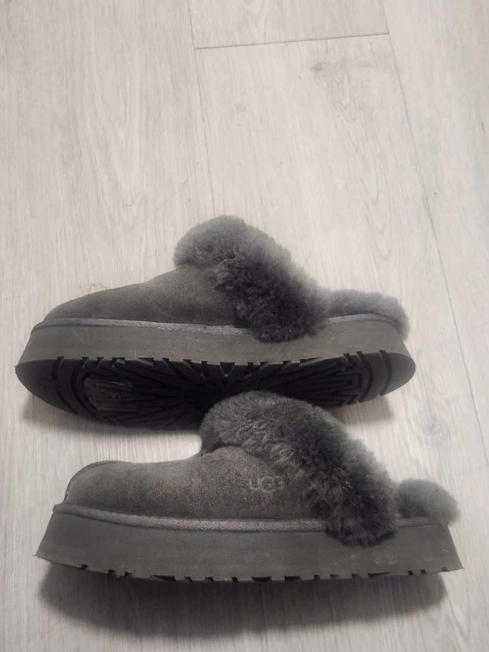 UGG Disquette Grey Suede Platform Slippers Size 8
